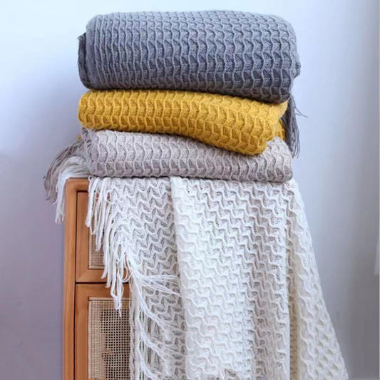HomeHaven Woven Shawl Blanket