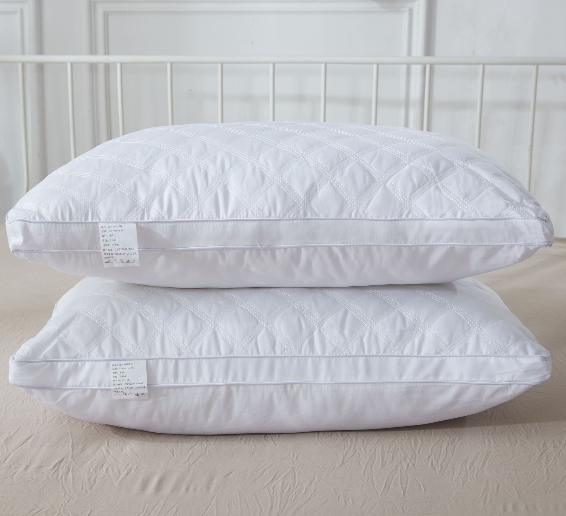 DreamCloud Seven-Star Hotel Pillow