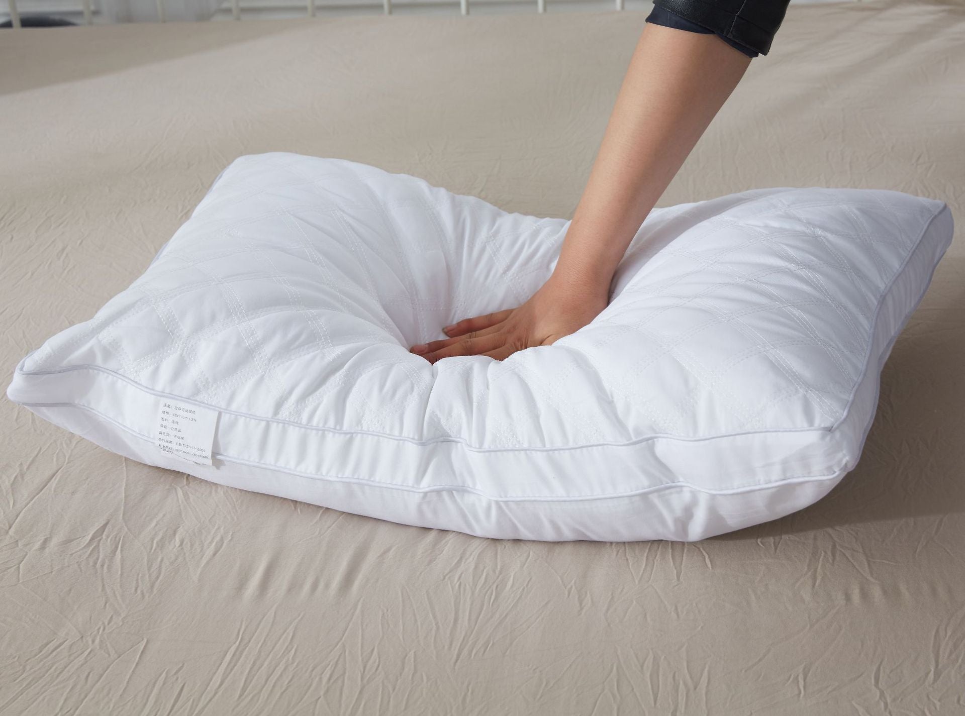 DreamCloud Seven-Star Hotel Pillow